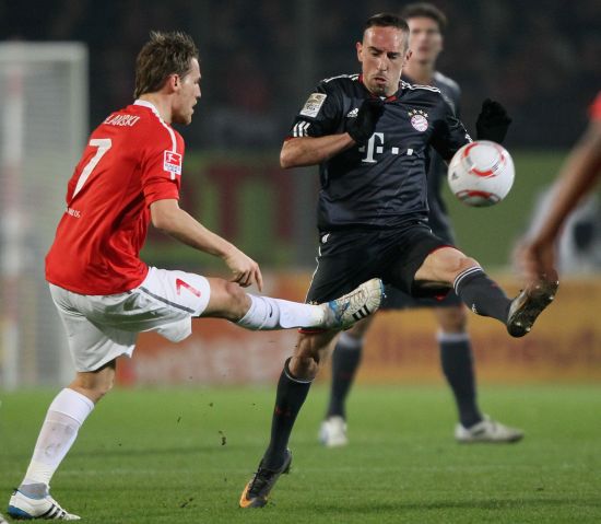 了他作为前 了他作为前